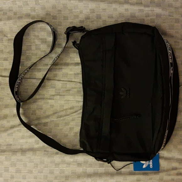 adidas Originals Bags Adidas Originals Courtside Crossbody Poshmark